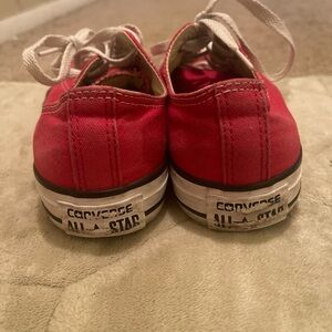 Converse red low tops women’s size 7